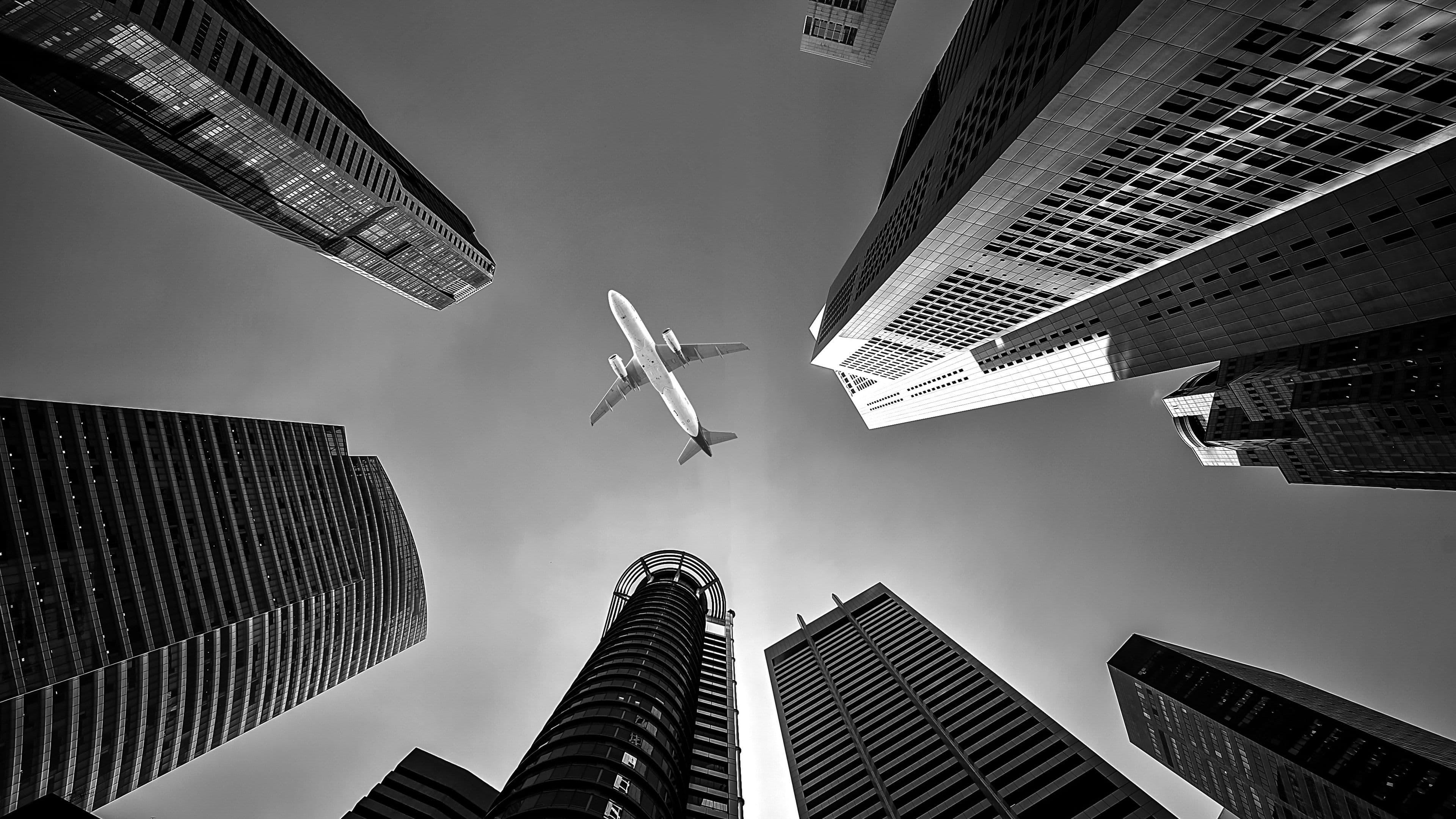 Robalino asesoró a Deutsche Bank Securities Inc., Citigroup Global Markets Inc. y J.P. Morgan Securities LLC.